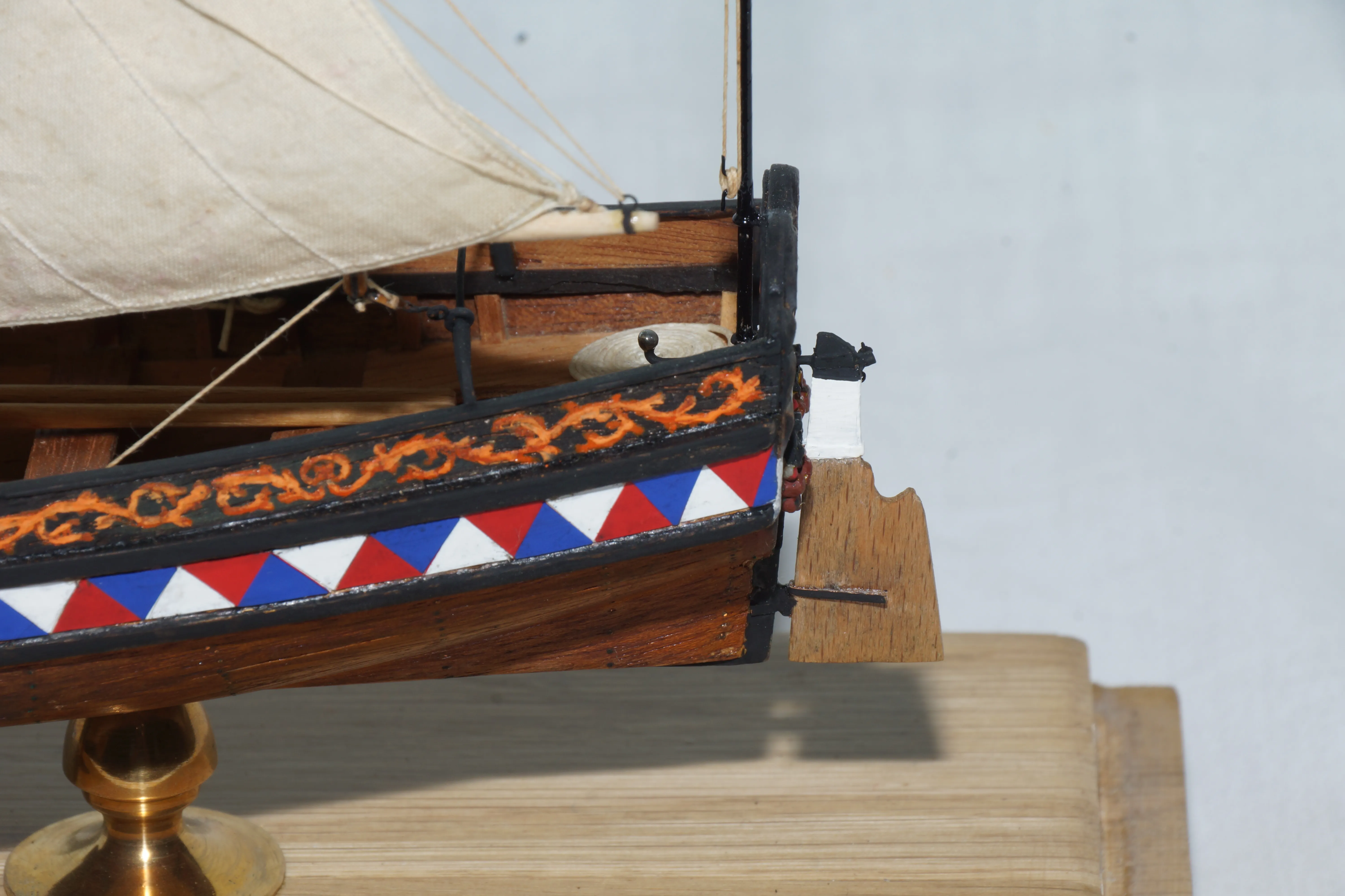 Модель корабля Ботик Петра Первого - Верфь на Столе
