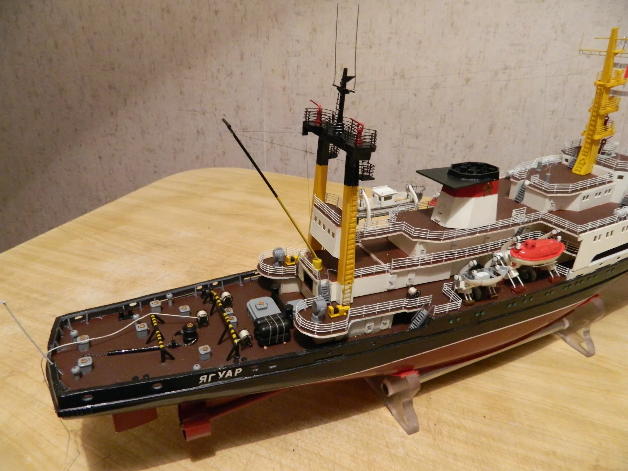 Модель корабля Буксир спасатель «Ягуар» - Верфь на Столе
