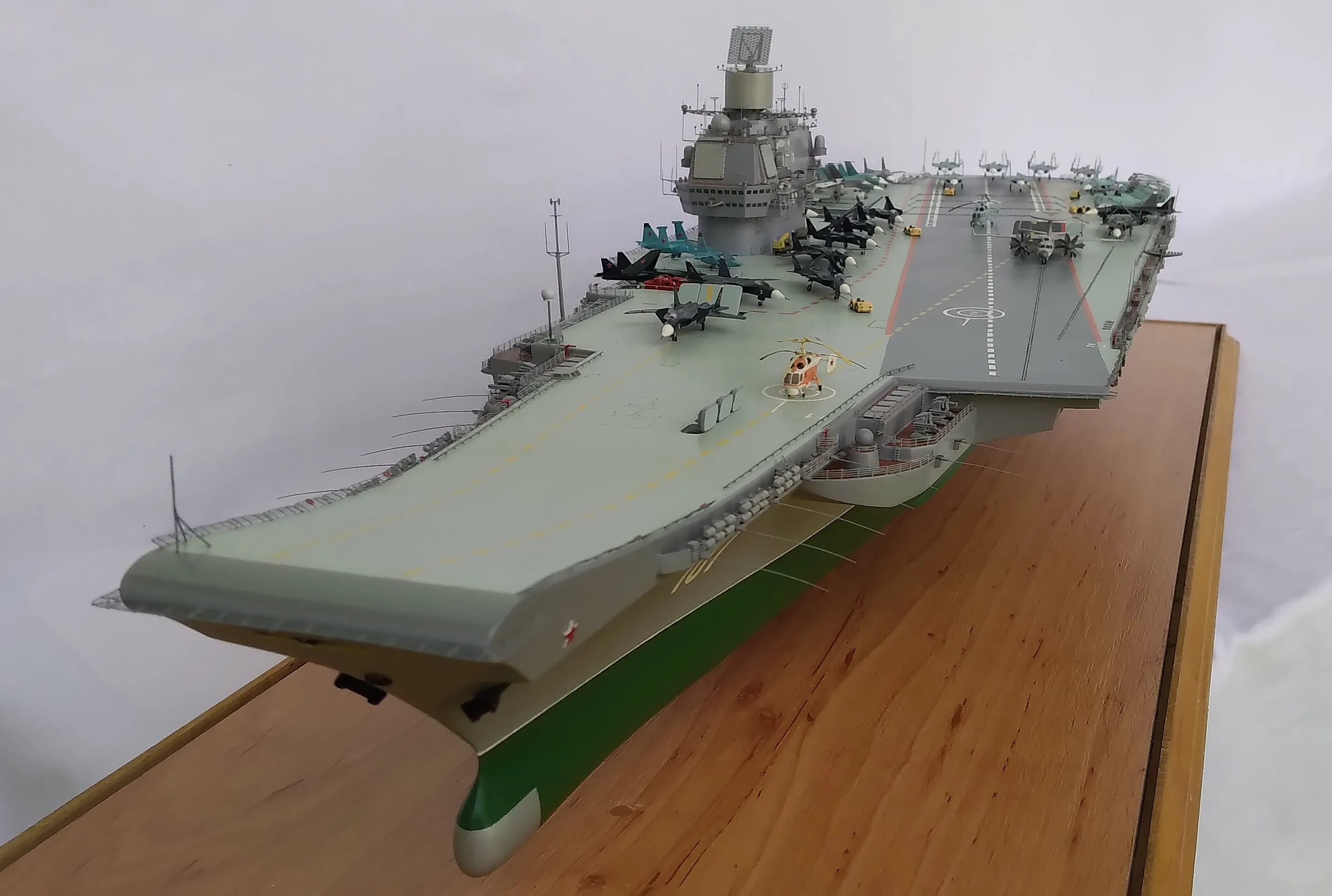 Модель корабля Авианесущий крейсер "Ульяновск" - Верфь на Столе