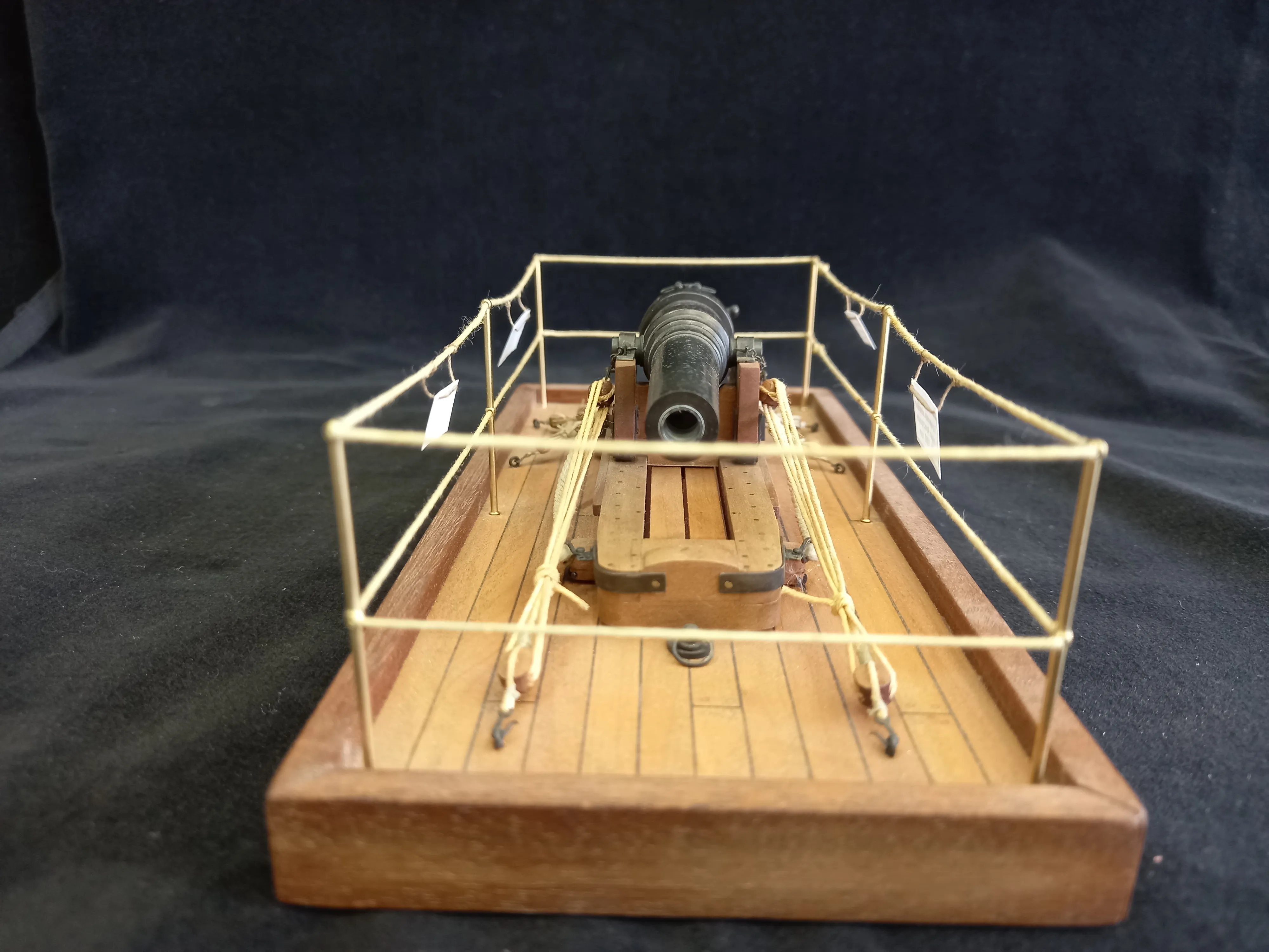 Модель корабля 7-дюймовая пушка Армстронга обр. 1864 г. на морском станке - Верфь на Столе