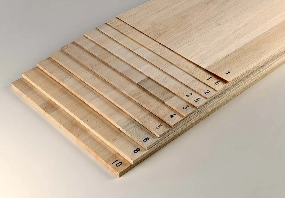 Двенадцатислойная фанера толщиной 6 мм Двенадцатислойная фанера толщиной 6 мм