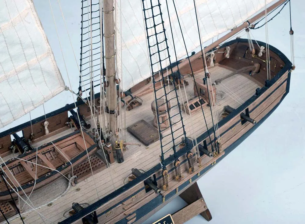 Шхуна Полоцк улучшенная + (Премиум комплект декора и инструментов)