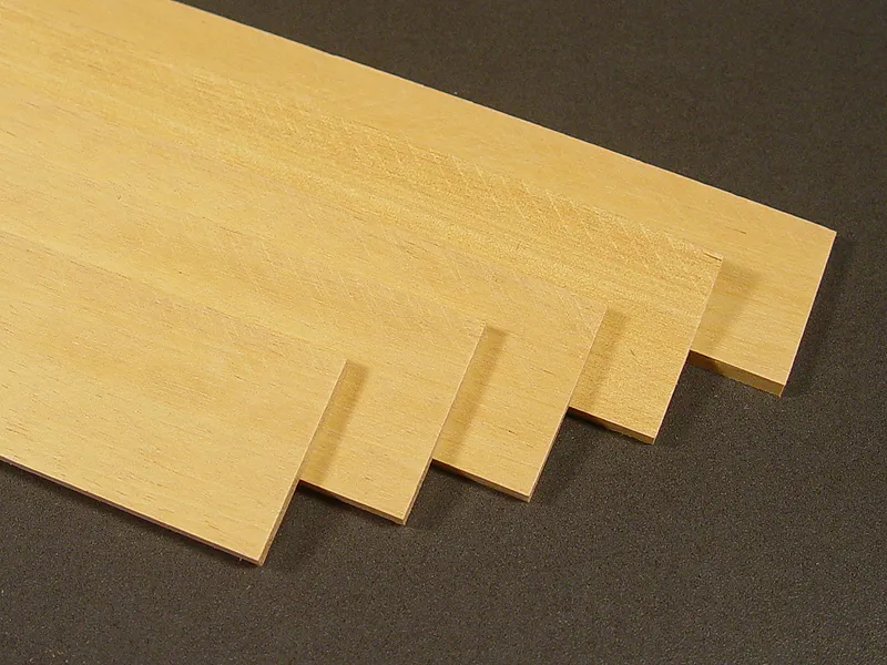 Лист 4х50 мм, рамин