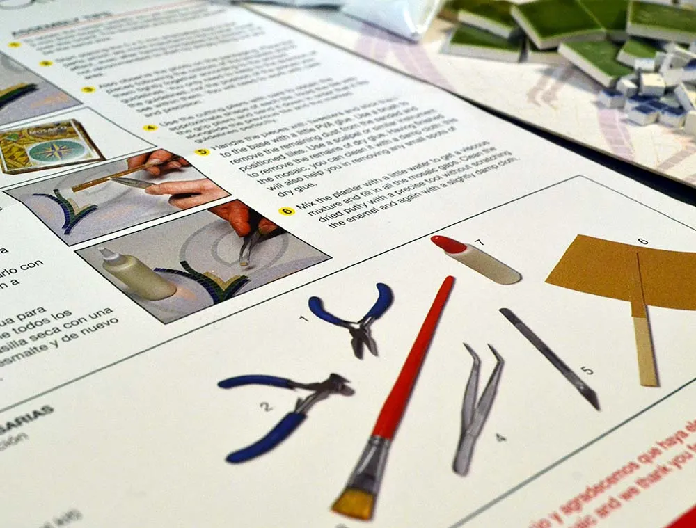 Керамическая мозаика "Роза ветров", 30х30 см, 4200 деталей