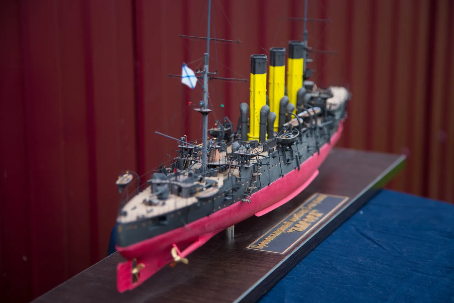 Модель корабля Бронепалубный крейсер I-го ранга "АВРОРА" - Верфь на Столе