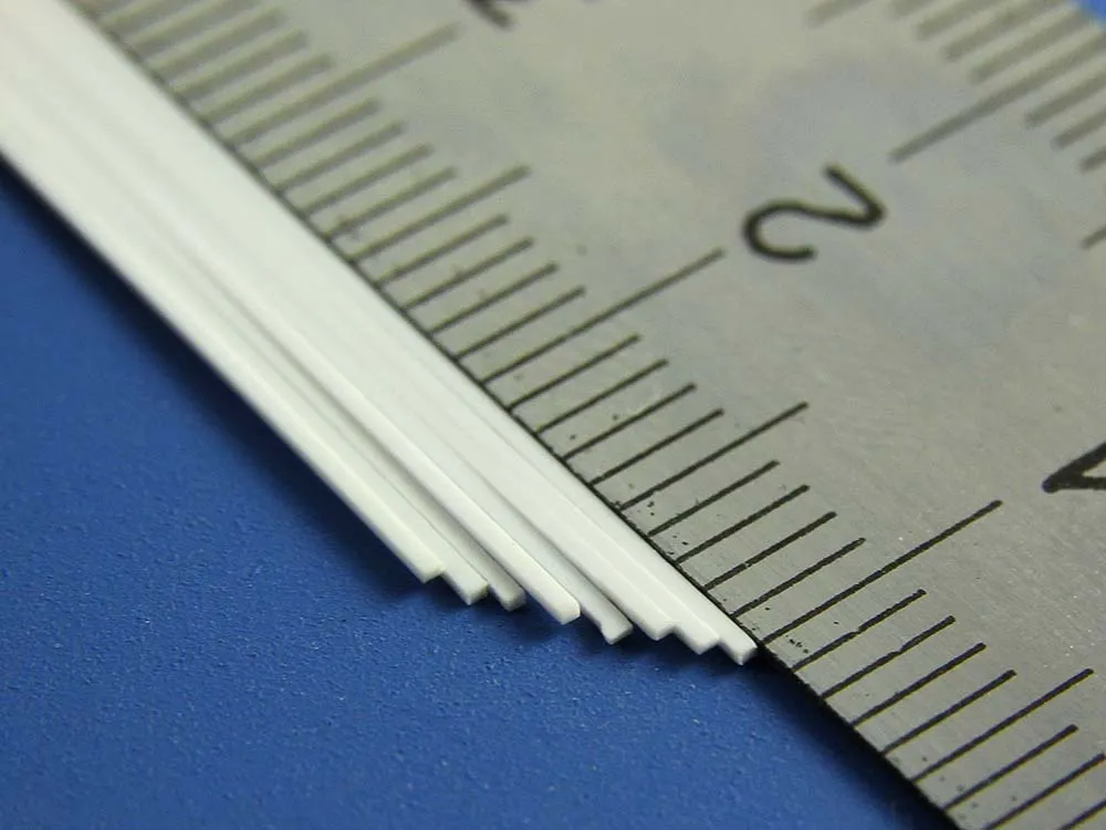 Полоска пластиковая 0,5х0,5 мм, 10 шт/уп.