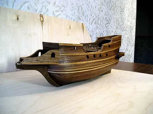 Корпус галеона Golden Hind.