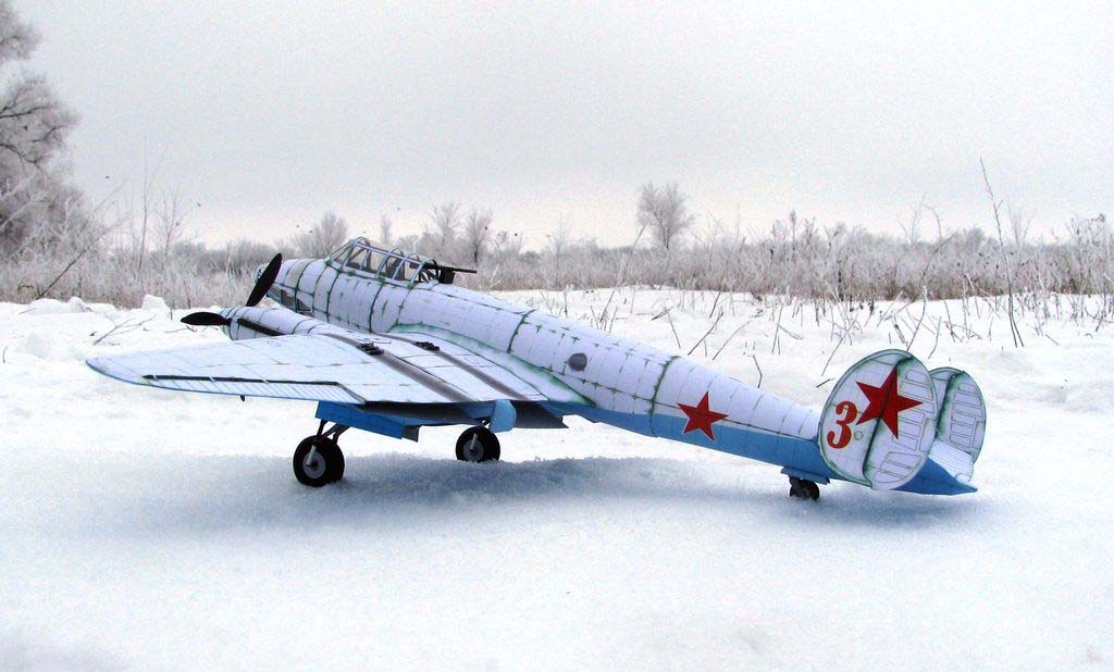 Модель из картона Тяжелый истребитель