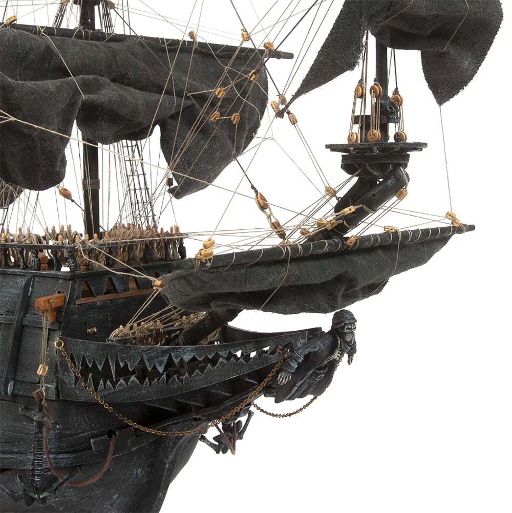 модель корабля своими руками Flying Dutchman (Летучий Голландец) с подсветкой и основанием модель корабля своими руками Flying Dutchman (Летучий Голландец) с подсветкой и основанием