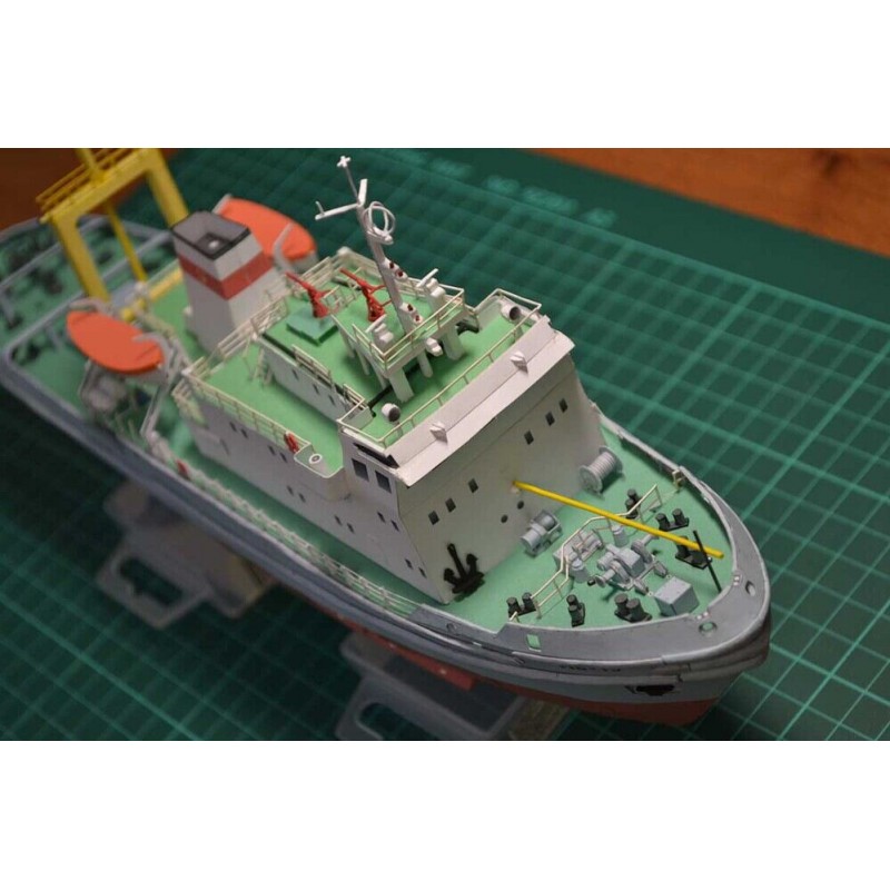 Модель из картона морской буксир пр. 714 МБ-15, СССР 1977 г. Модель из картона морской буксир пр. 714 МБ-15, СССР 1977 г.