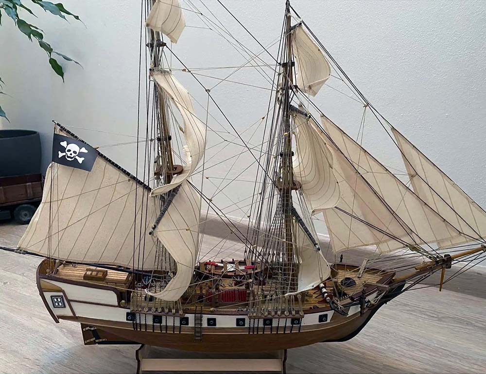 модель корабля своими руками Corsair