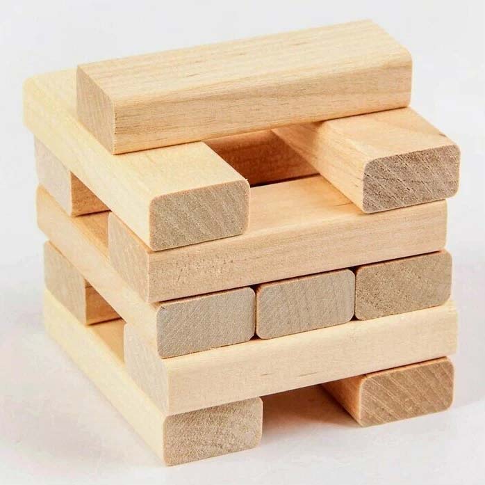 Настольная игра: Падающая башня Настольная игра: Падающая башня