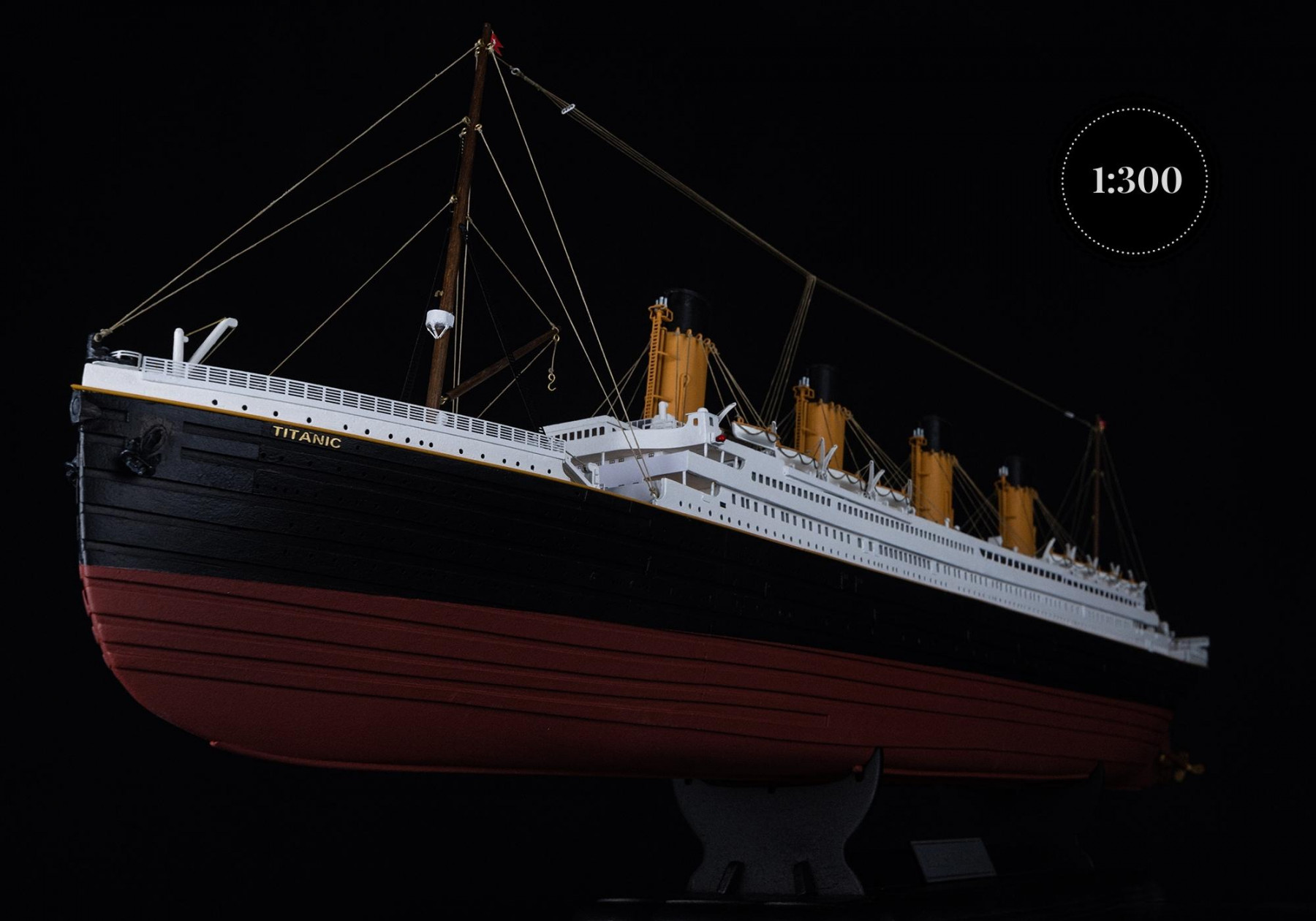 RMS TITANIC (Титаник) + (Полный набор инструментов, клея и краски) RMS TITANIC (Титаник) + (Полный набор инструментов, клея и краски)