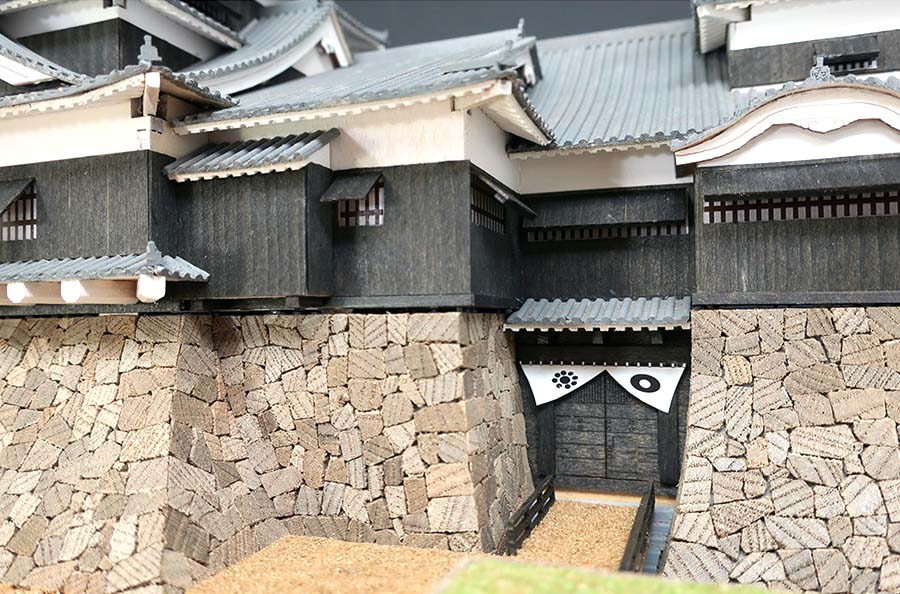 Замок Kumamoto + (Стартовый набор инструментов)