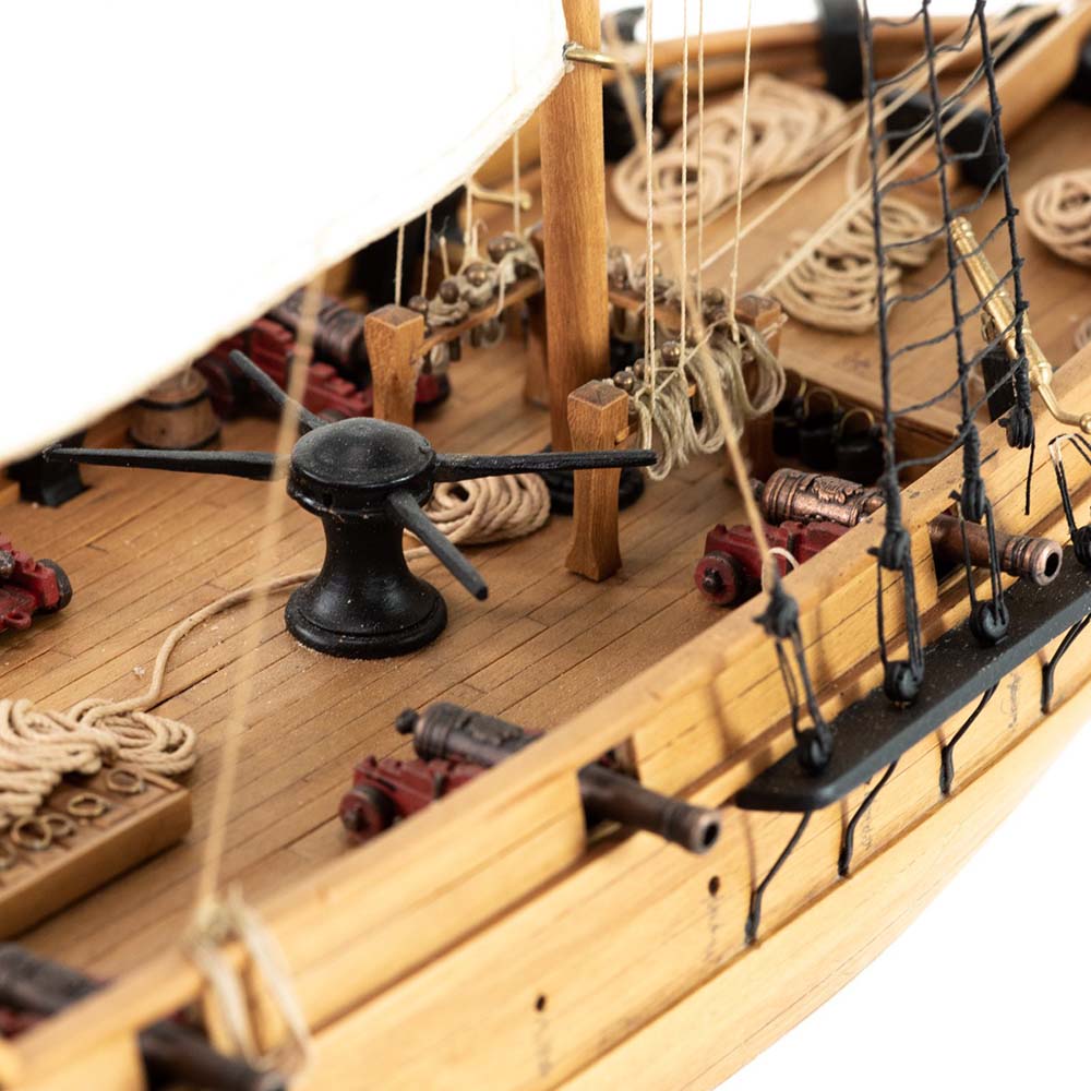 Пиратская шхуна (Adventure pirate schooner) + (Стартовый набор инструментов) Пиратская шхуна (Adventure pirate schooner) + (Стартовый набор инструментов)