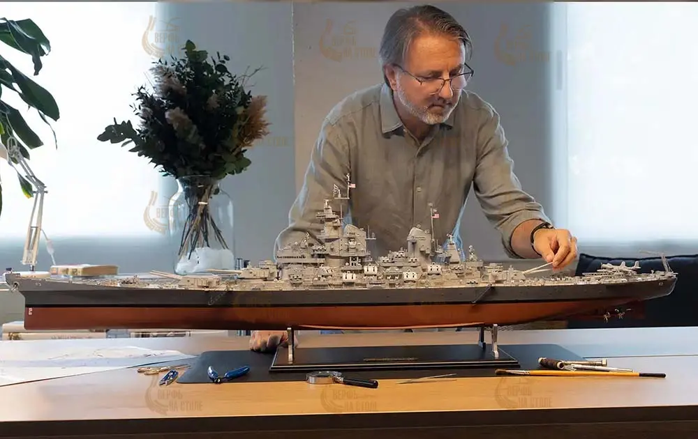 USS Missouri BB-63 + (Стартовый набор инструментов) USS Missouri BB-63 + (Стартовый набор инструментов)
