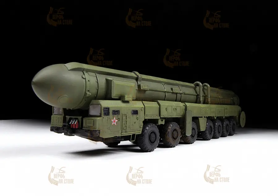 Российский ракетный комплекс стратегического назначения "Тополь" подарочный набор Российский ракетный комплекс стратегического назначения "Тополь" подарочный набор