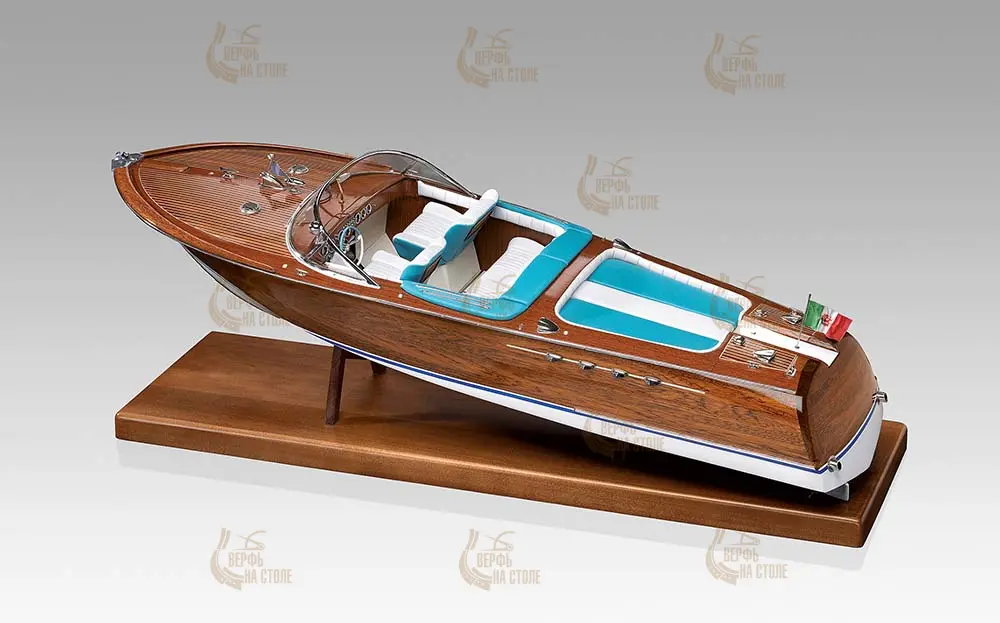 Сборная модель моторной лодки Riva Aquarama 1970 Сборная модель моторной лодки Riva Aquarama 1970