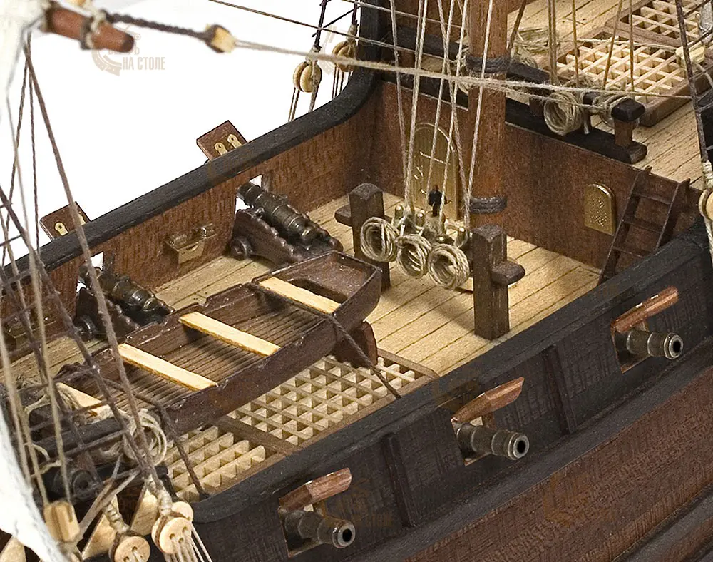 Галеон Buccaneer + (Полный набор инструментов, клея и краски) Галеон Buccaneer + (Полный набор инструментов, клея и краски)