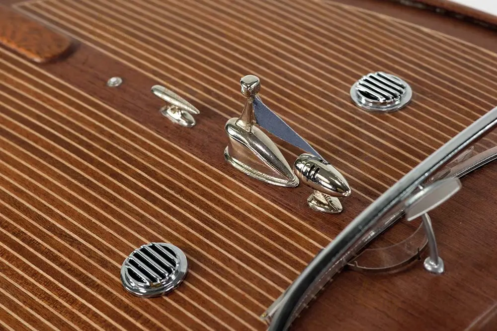 Гоночный катер Riva Aquarama 1970 + (Полный набор инструментов, клея и лак) Гоночный катер Riva Aquarama 1970 + (Полный набор инструментов, клея и лак)