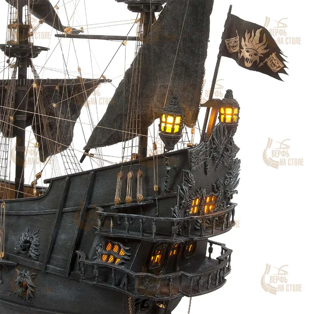 модель корабля своими руками Flying Dutchman (Летучий Голландец) с подсветкой и основанием модель корабля своими руками Flying Dutchman (Летучий Голландец) с подсветкой и основанием