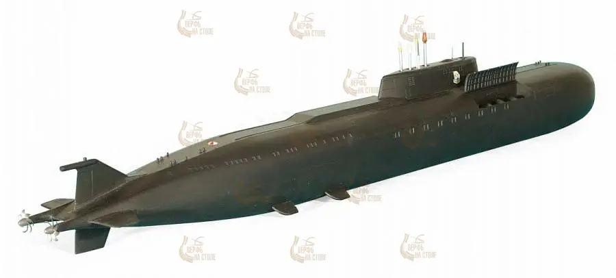 Российский атомный подводный ракетный крейсер К-141 "Курск" (подарочный набор) Российский атомный подводный ракетный крейсер К-141 "Курск" (подарочный набор)