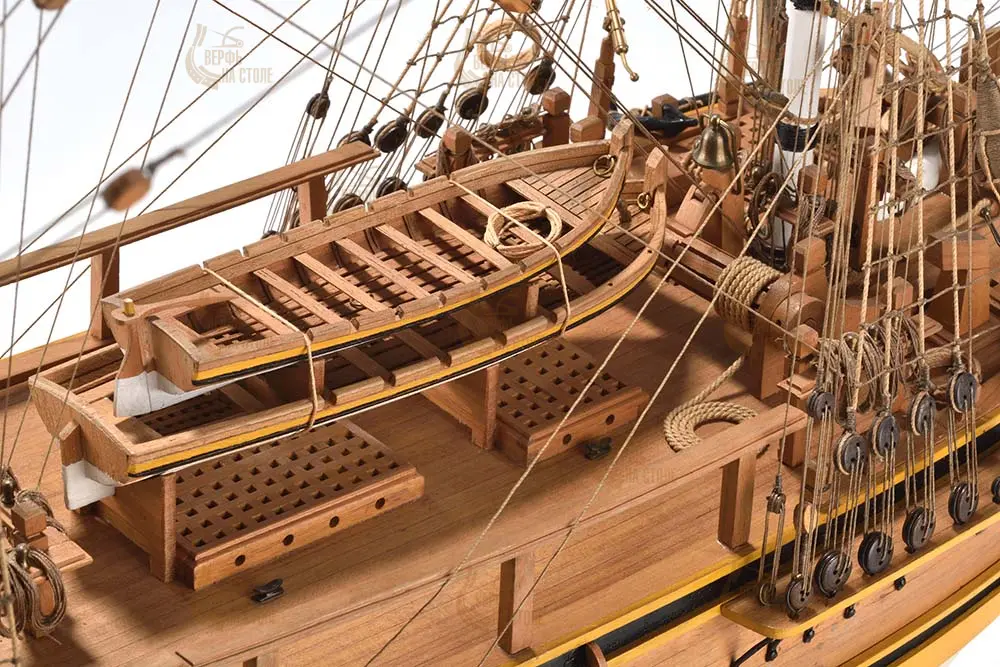 HMS Bounty (Баунти) + (Стартовый набор инструментов) HMS Bounty (Баунти) + (Стартовый набор инструментов)
