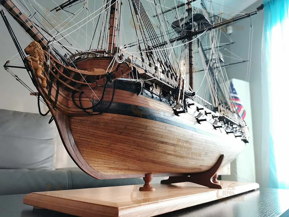 модель корабля для сборки Bonhomme Richard 1779 версия вишня-груша
