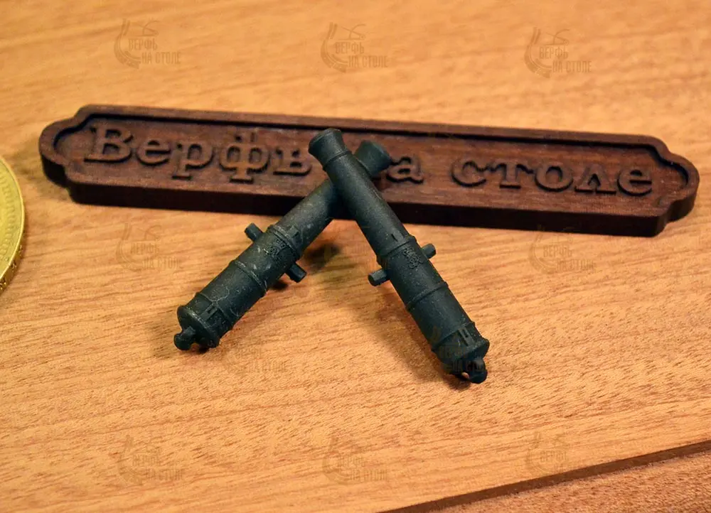 Ствол пушки тип Blomefield, герб Георг 3, 24 фунта, масштаб 1:64, длина 47 мм, 2 шт Ствол пушки тип Blomefield, герб Георг 3, 24 фунта, масштаб 1:64, длина 47 мм, 2 шт