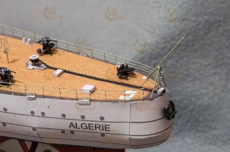 Модель из картона крейсер "Algerie" Модель из картона крейсер "Algerie"