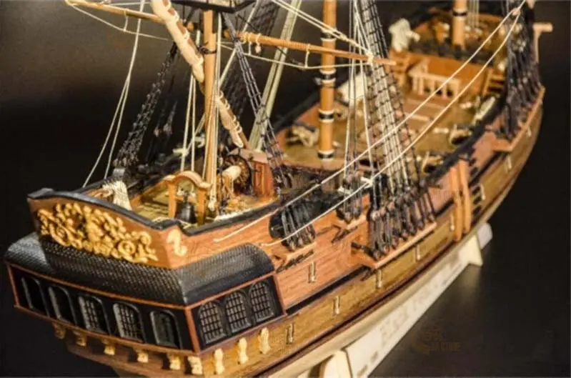 Black Pearl (Черная Жемчужина), 533 мм + (Полный набор инструментов, клея и лак) Black Pearl (Черная Жемчужина), 533 мм + (Полный набор инструментов, клея и лак)